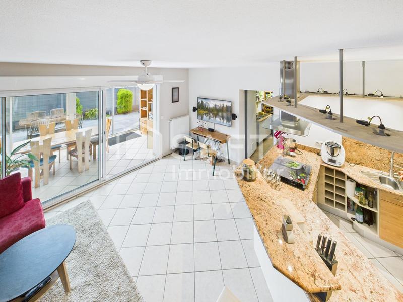 Maison - 111 m² - 4 pièces