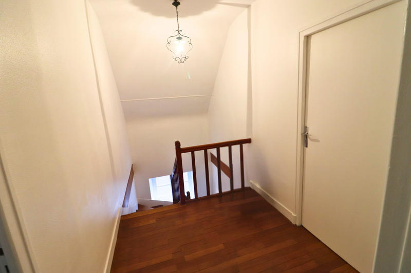 Maison traditionnelle - 152 m² - 6 pièces