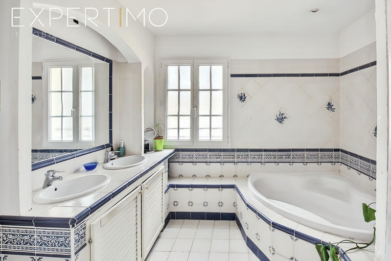 Bastide - 210 m² - 6 pièces