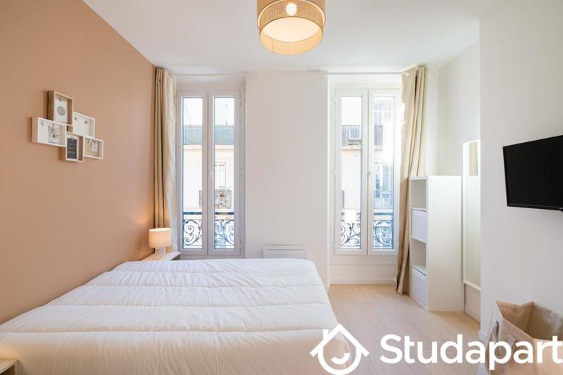 Chambre - 13 m² - 1 pièce