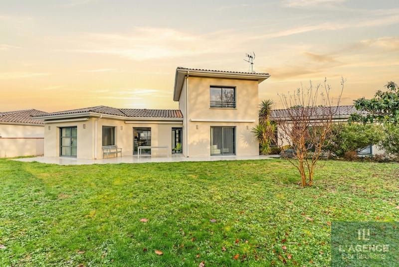 Maison - 178 m² - 5 pièces