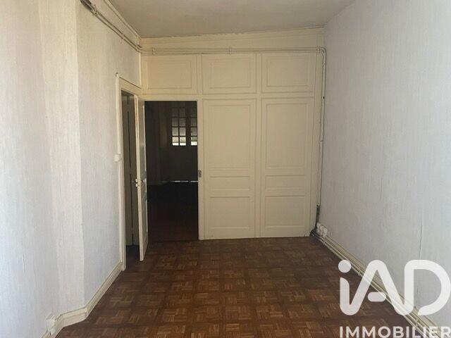 Maison - 220 m² - 5 pièces