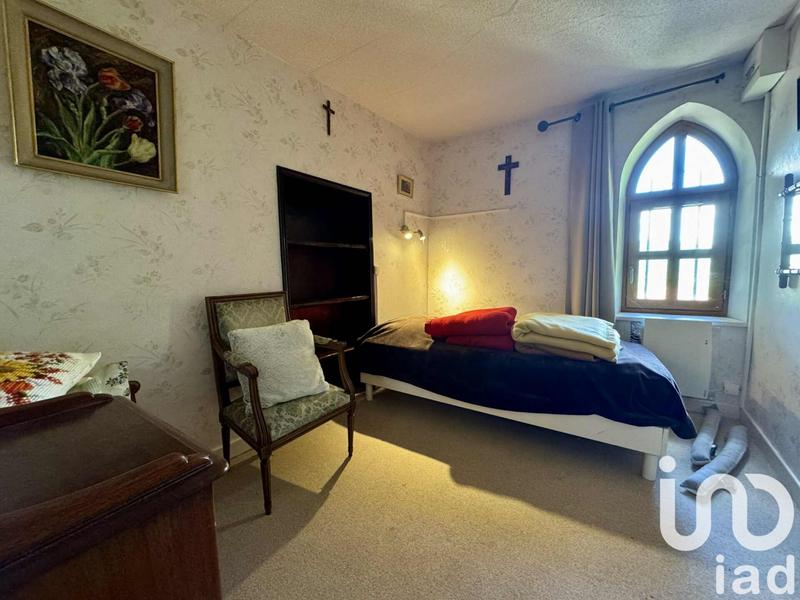 Maison - 257 m² - 9 pièces