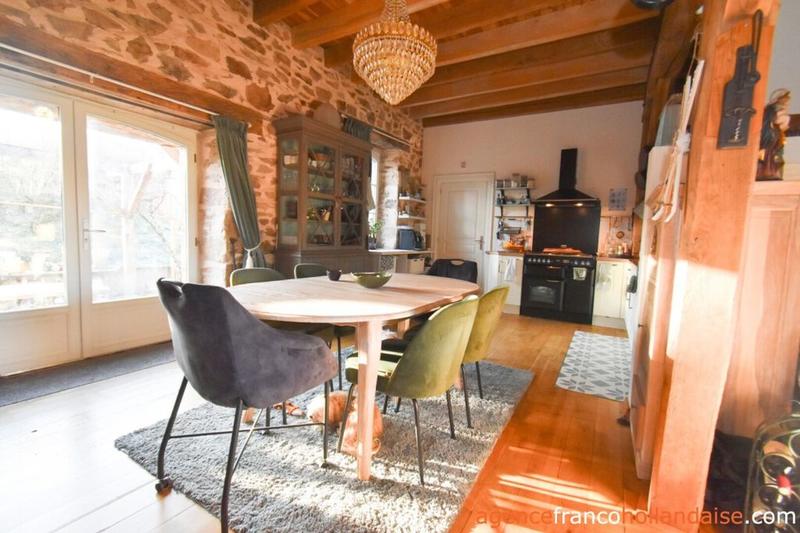 Moulin - 355 m² - 10 pièces