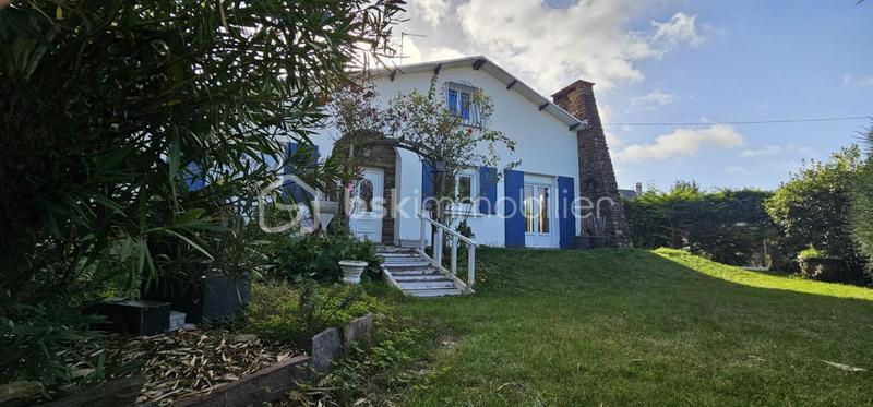 Maison - 123 m² - 6 pièces