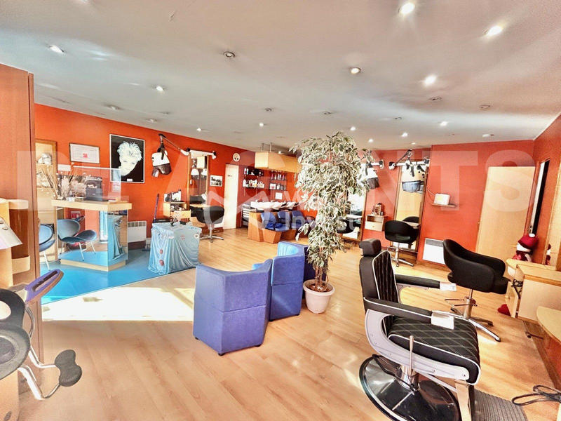 Local commercial - 53 m² - 2 pièces