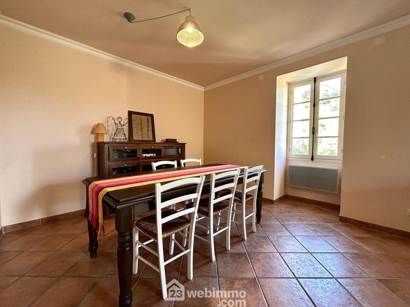 Maison - 140 m² - 4 pièces