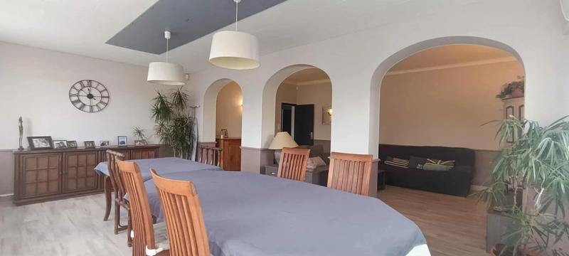 Maison - 199 m² - 8 pièces