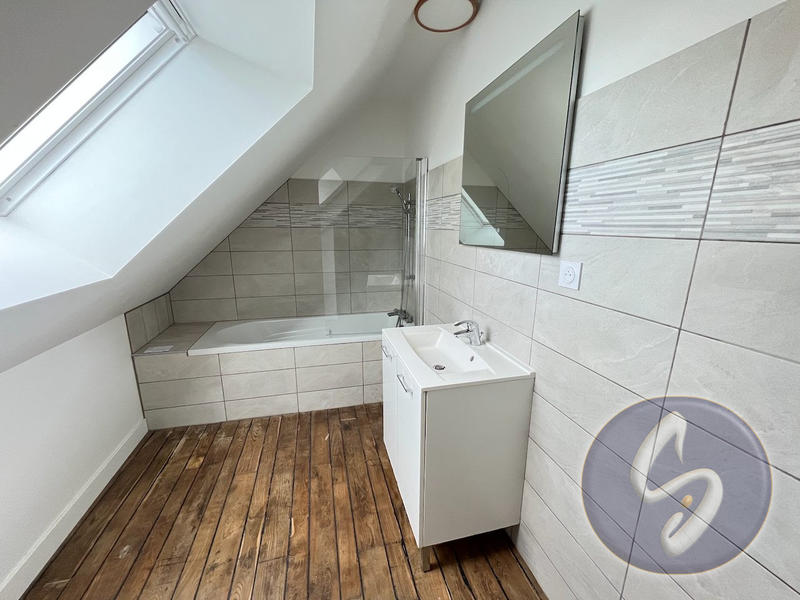 Maison traditionnelle - 74 m² - 4 pièces