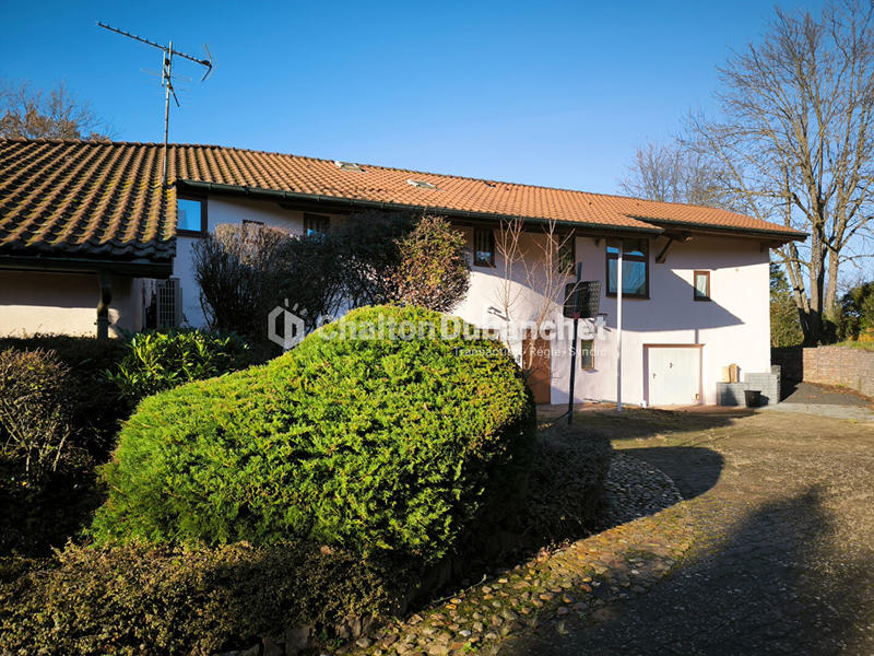 Maison - 372 m² - 10 pièces