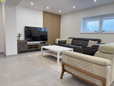 Maison traditionnelle - 109 m² - 4 pièces