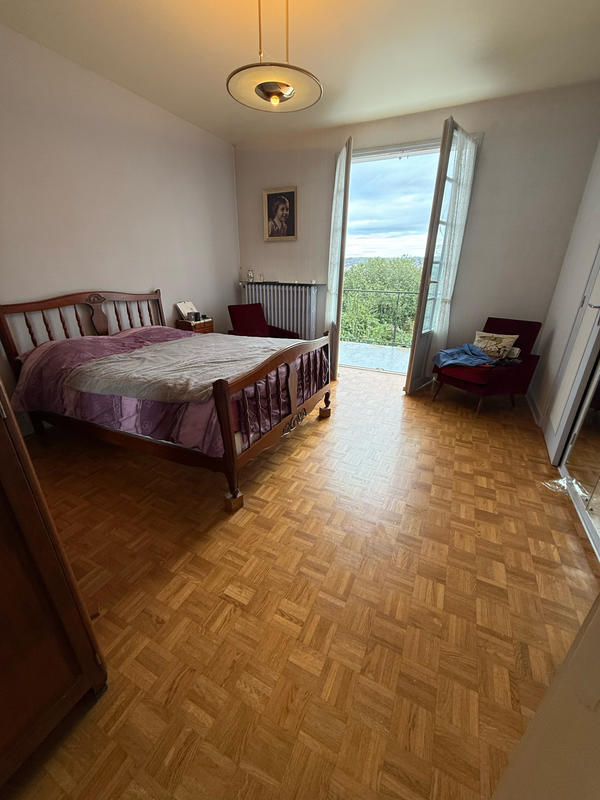 Maison - 181 m² - 7 pièces