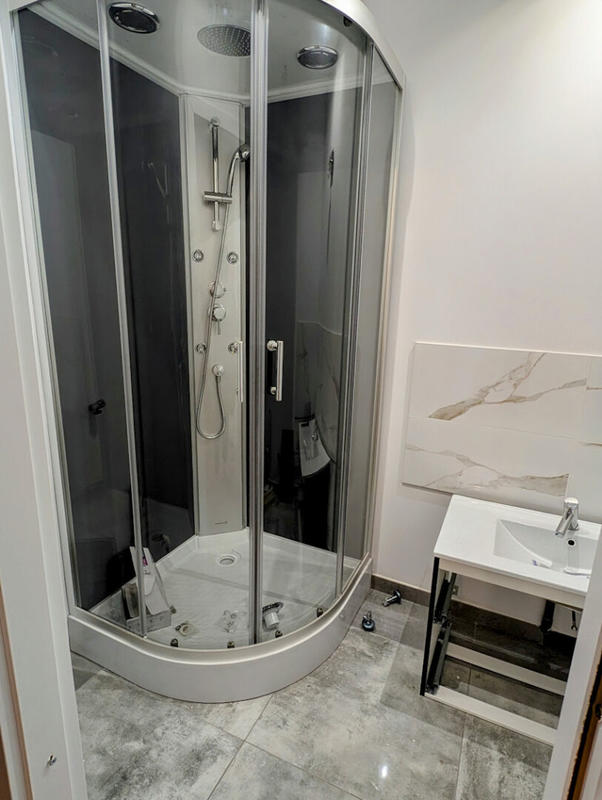 Maison - 220 m² - 9 pièces