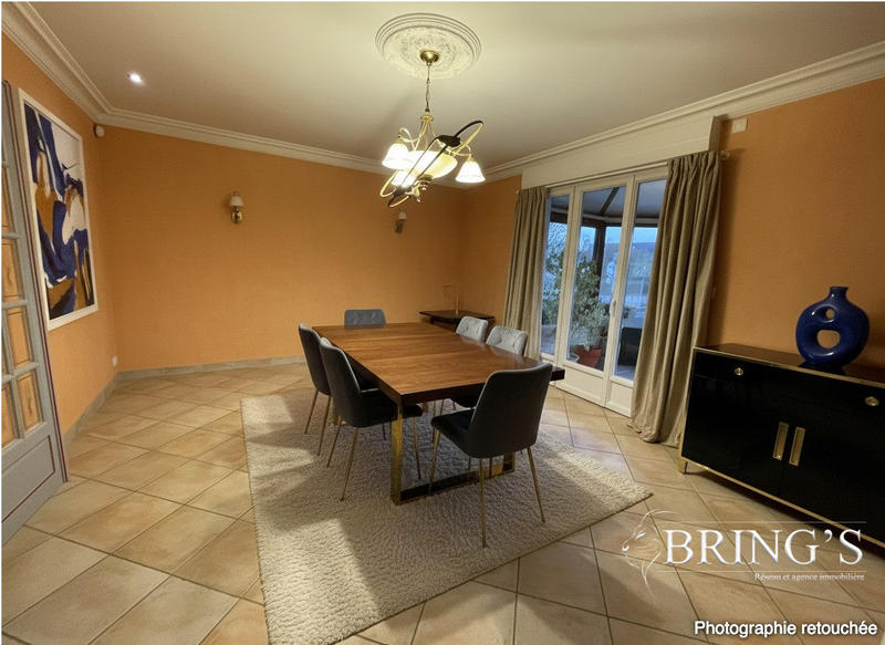 Maison - 184 m² - 9 pièces