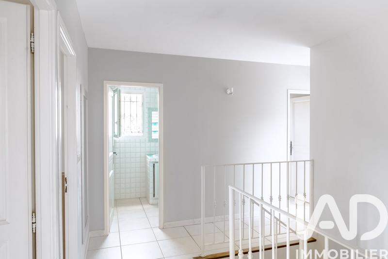 Maison - 180 m² - 6 pièces