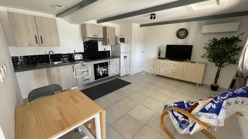 Maison traditionnelle - 235 m² - 11 pièces