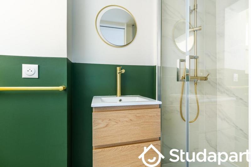 Chambre - 13 m² - 1 pièce