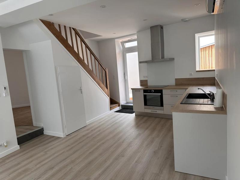 Maison - 93 m² - 4 pièces