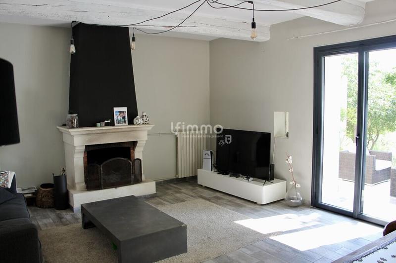 Maison - 212 m² - 6 pièces