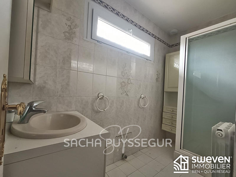 Maison traditionnelle - 98 m² - 4 pièces