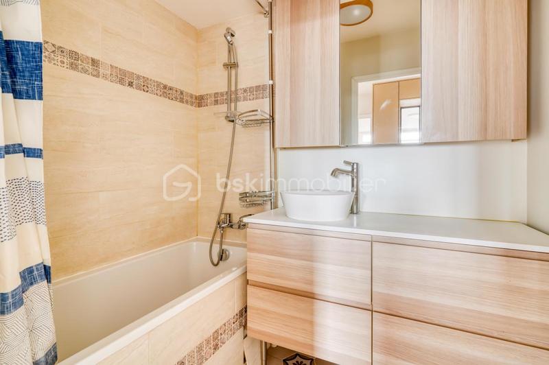 Appartement - 77 m² - 4 pièces