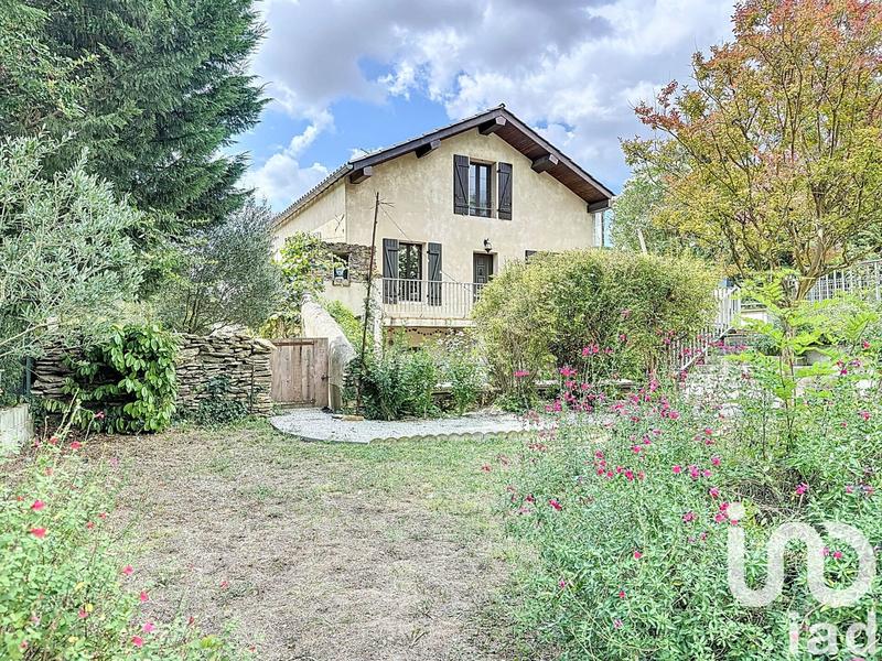 Maison - 157 m² - 9 pièces