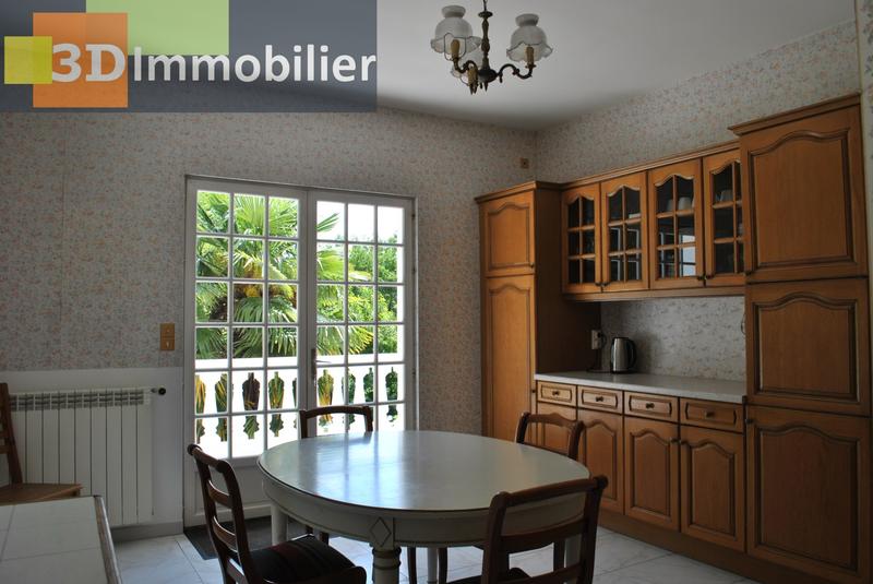 Maison - 370 m² - 16 pièces