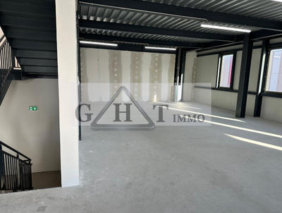 Entrepôt - 1 154 m²