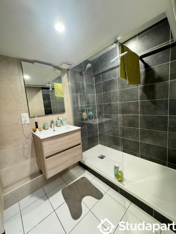 Chambre - 9 m² - 1 pièce