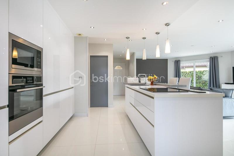 Maison - 125 m² - 5 pièces