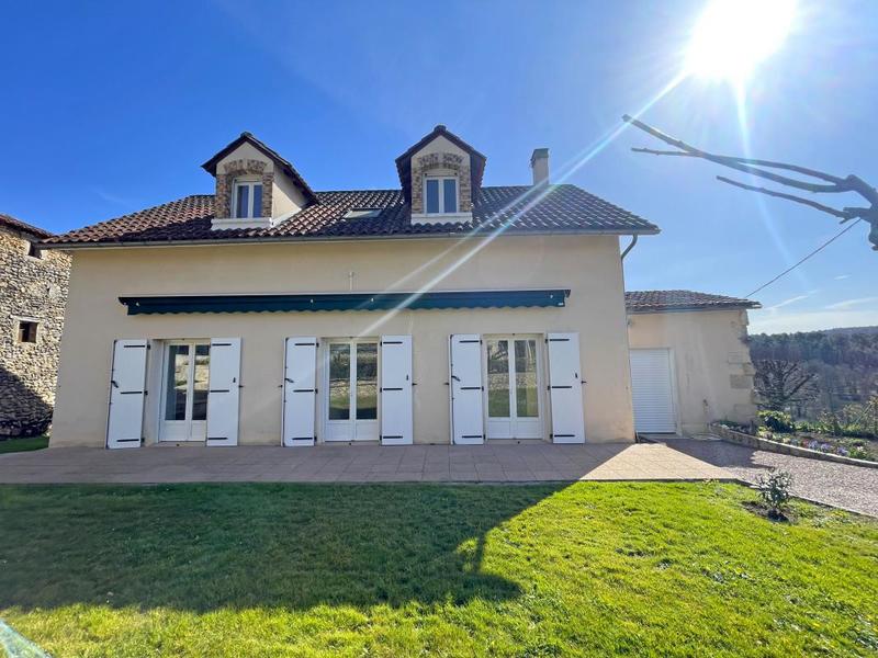 Maison - 205 m² - 4 pièces