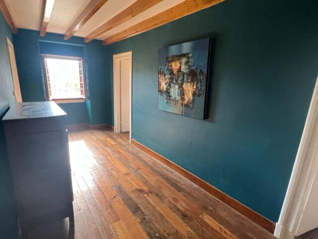 Maison - 214 m² - 10 pièces