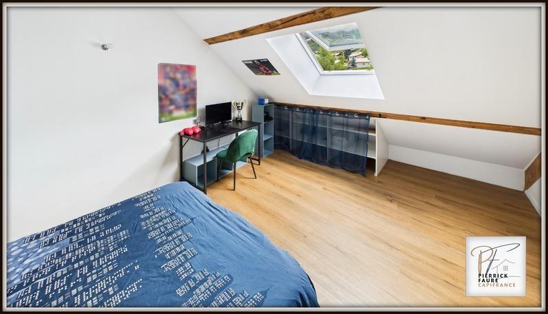 Maison - 252 m² - 8 pièces