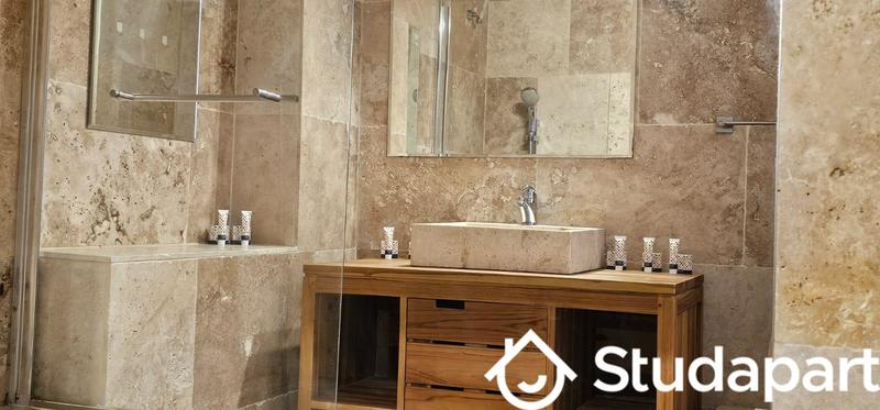 Appartement - 83 m² - 4 pièces