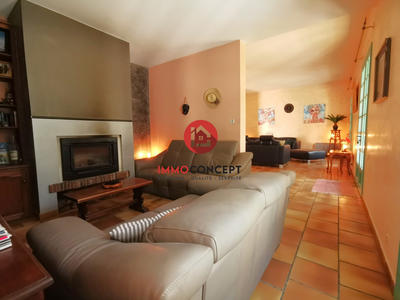 Villa - 265 m² - 8 pièces