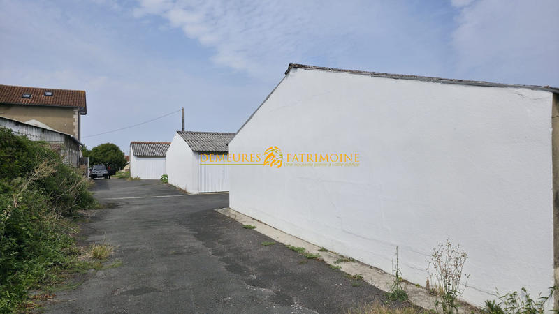 Parking / Garage - 230 m²