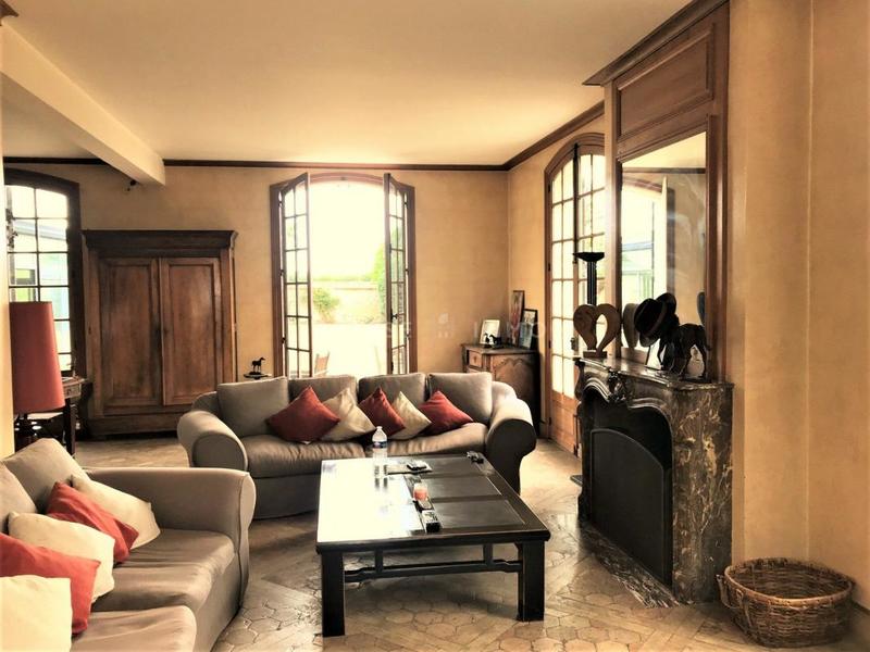 Haras - 300 m² - 8 pièces