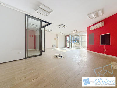 Immeuble - 111 m² - 5 pièces