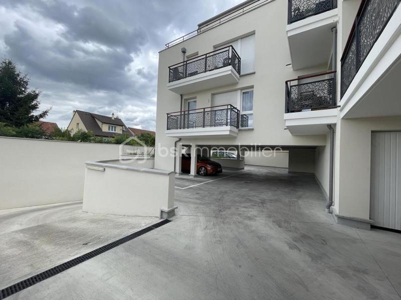 Local commercial - 118 m² - 1 pièce