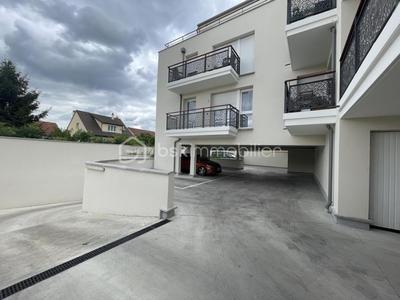 Local commercial - 118 m² - 1 pièce