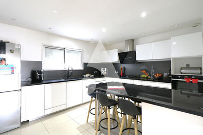 Maison - 142 m² - 6 pièces