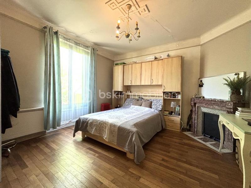 Maison - 160 m² - 8 pièces