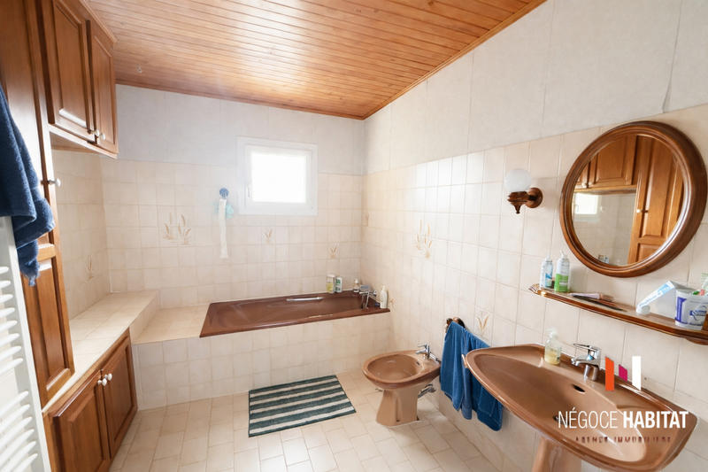 Villa - 225 m² - 8 pièces