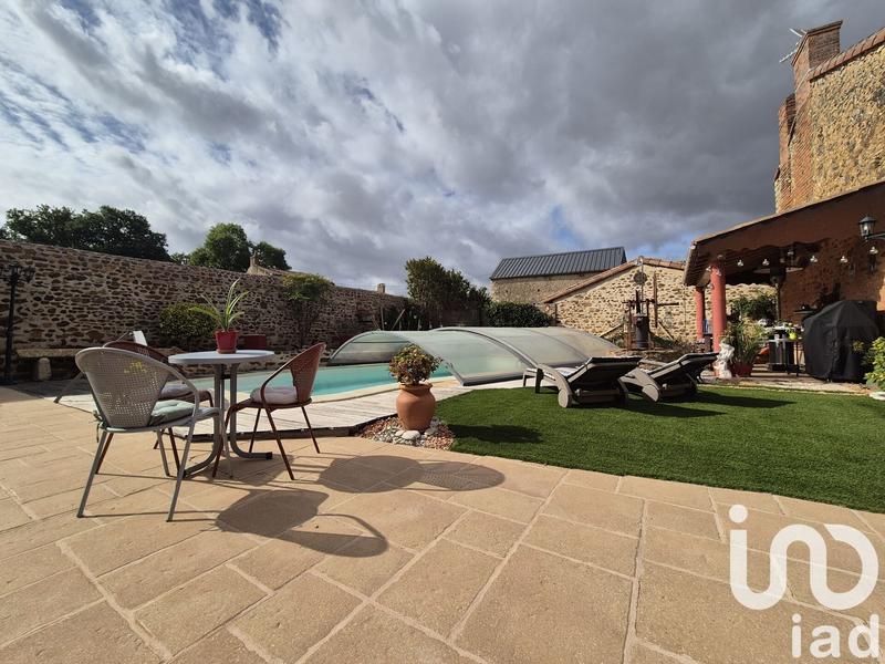 Maison - 227 m² - 6 pièces