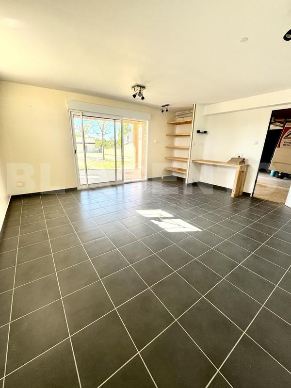 Propriété - 214 m² - 8 pièces
