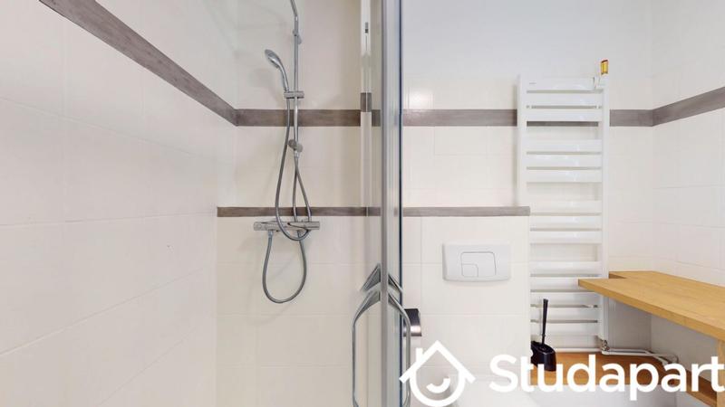 Chambre - 10 m² - 1 pièce