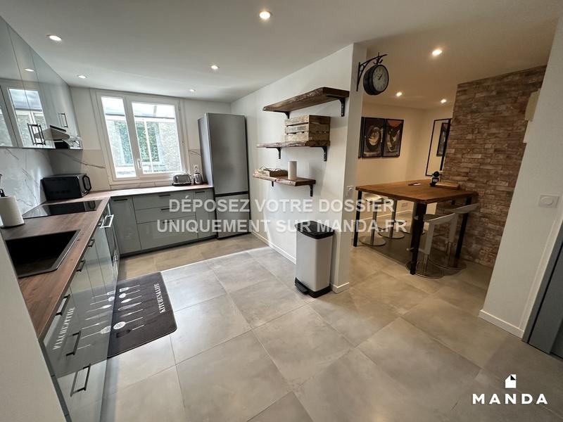 Chambre - 10 m² - 7 pièces