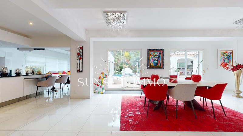 Maison - 500 m² - 10 pièces