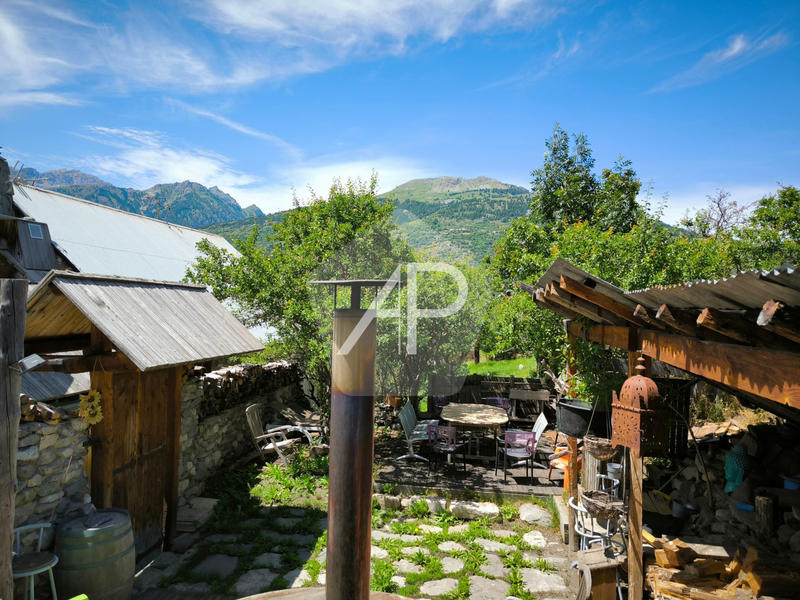 Maison ancienne - 348 m² - 12 pièces