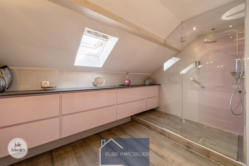 Appartement - 120 m² - 5 pièces